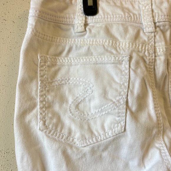 Silver Jeans Suki Capri - Picture 1 of 5
